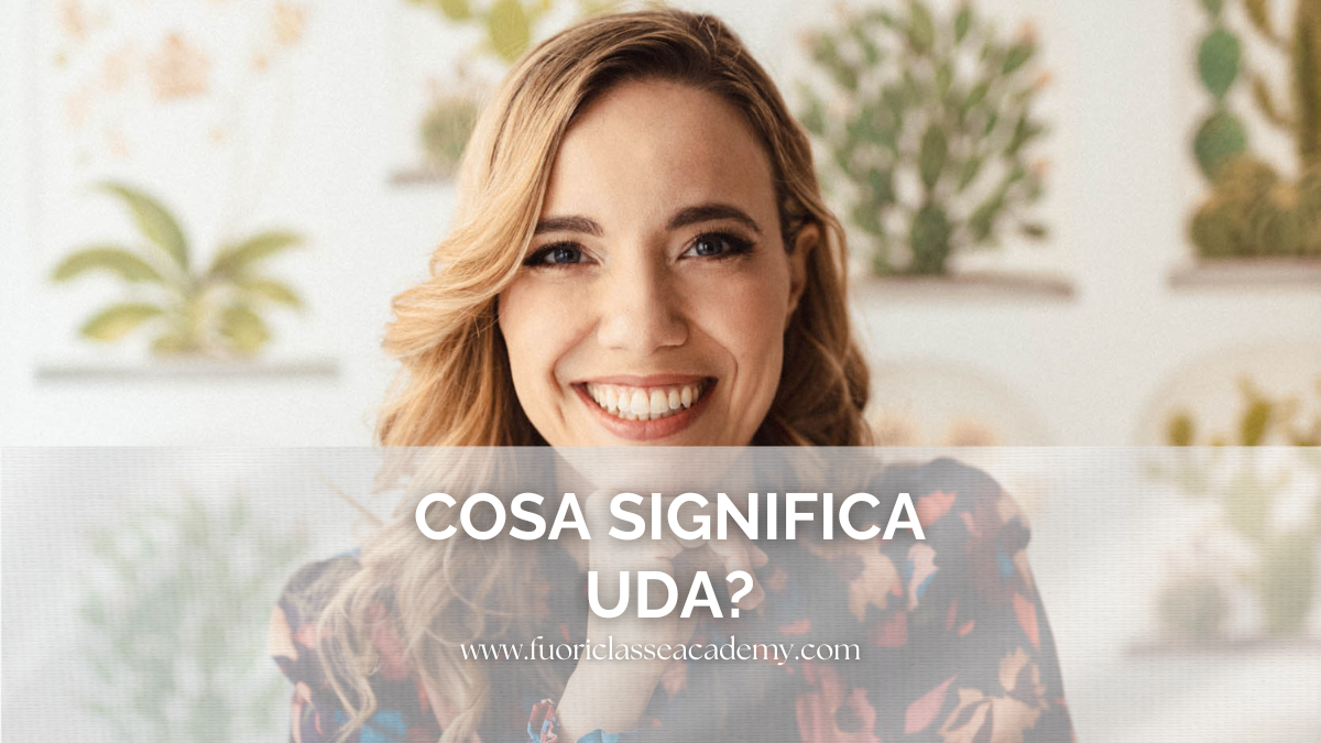 Irene Gualdo, fondatrice di FuoriClasse, nel suo studio mentre progetta contenuti formativi per il concorso docenti e l'anno di formazione e di prova.